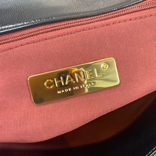 Chanel Luxury Handbag Style 569 Rovelle Bags
