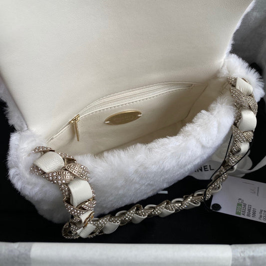 Chanel Luxury Handbag Style 567 Rovelle Bags