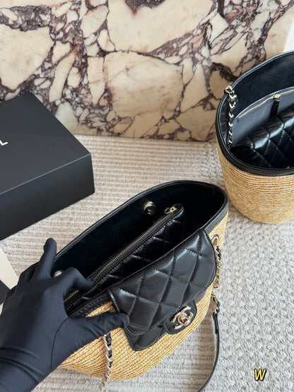 High-End Women's Fashion Handbags-11