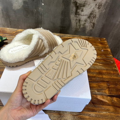 Christian Dior D - Cross Slide