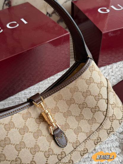 High-End Women's Fashion Handbags-13