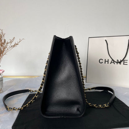 Chanel Luxury Handbag Style 81 Rovelle Bags