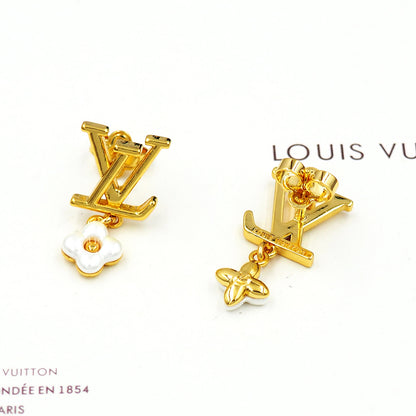 High-Quality Stud Earrings-4
