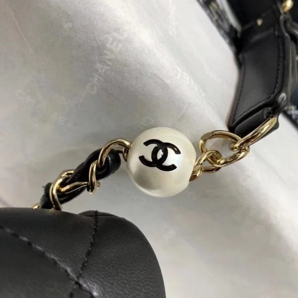 Chanel Women鈥檚 Classic Flap Bags