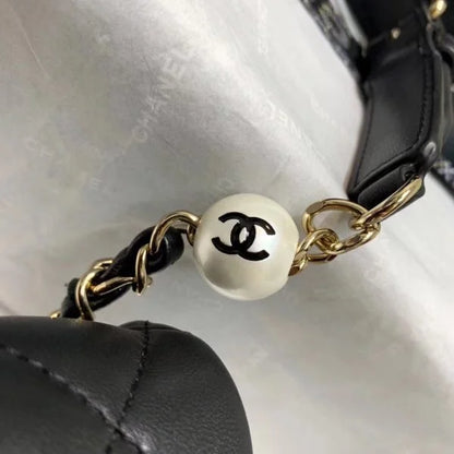 Chanel Women鈥檚 Classic Flap Bags