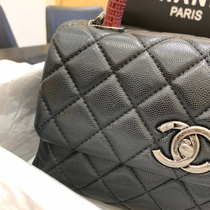 Chanel Luxury Handbag Style 538 Rovelle Bags