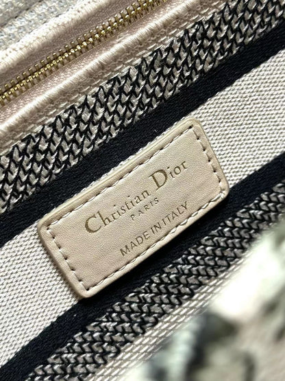 Christian Dior Medium Lady D Lite Bag