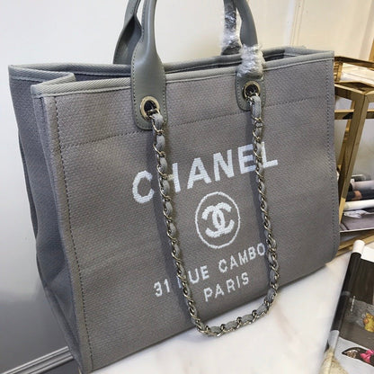 Chanel Luxury Handbag Style 552 Rovelle Bags