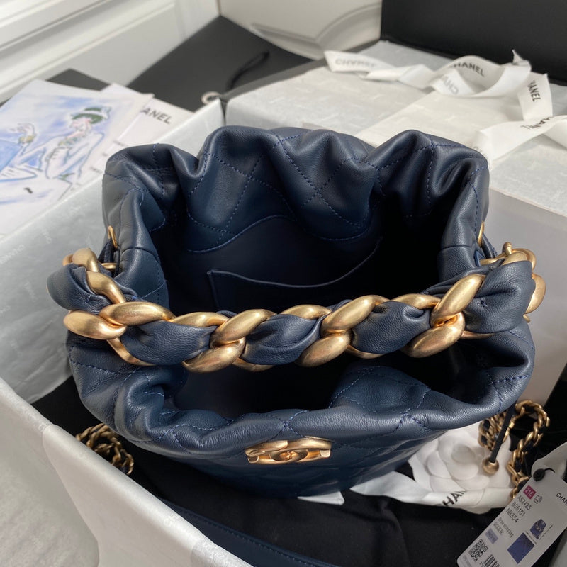 Chanel Luxury Handbag Style 628 Rovelle Bags
