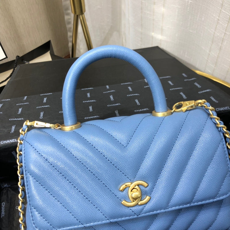 Chanel Luxury Handbag Style 526 Rovelle Bags