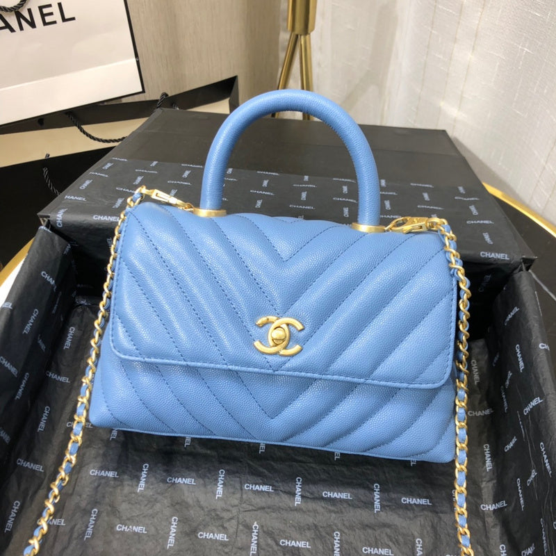 Chanel Luxury Handbag Style 526 Rovelle Bags