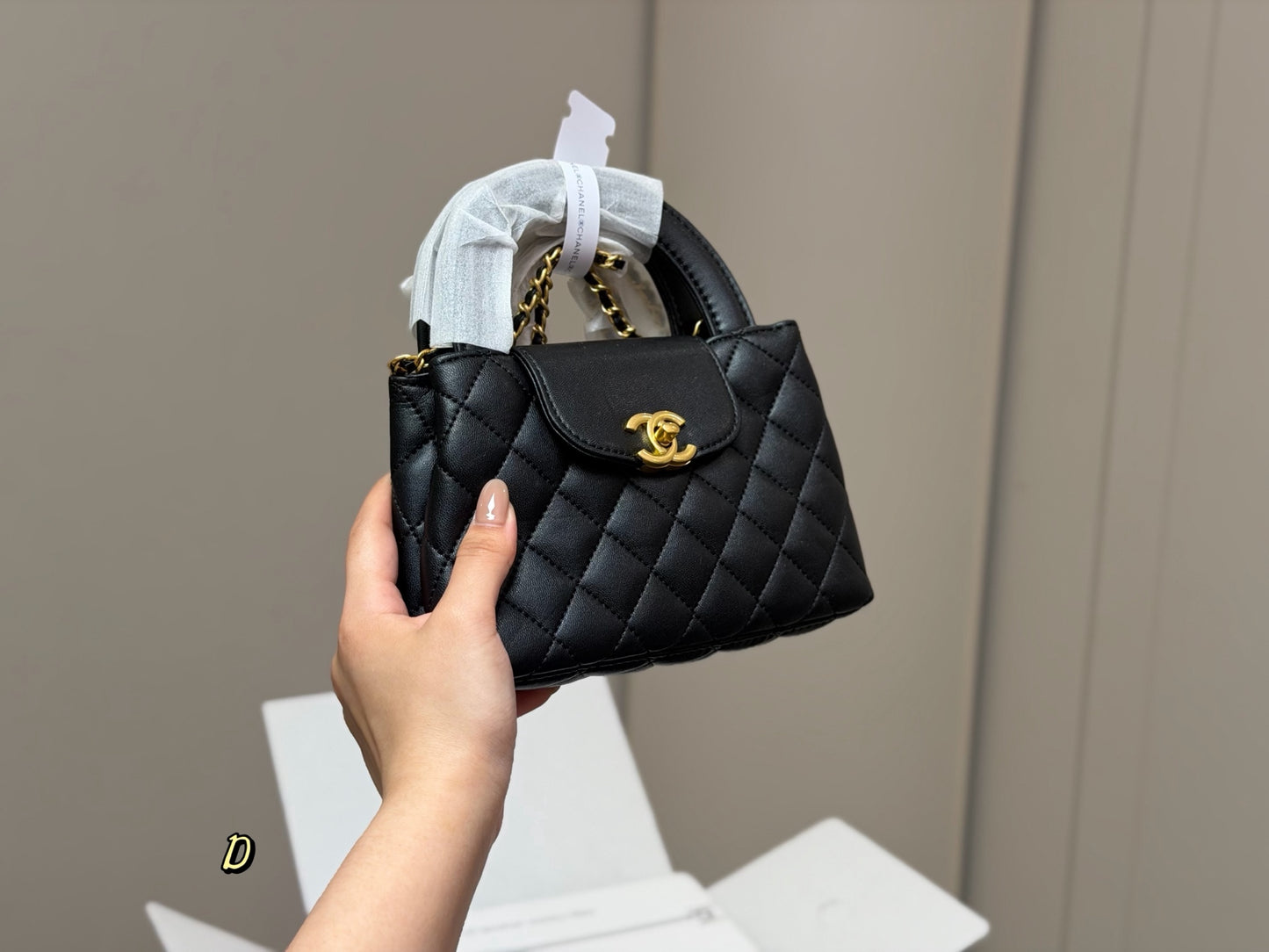 High-End Women's Fashion Handbags-29