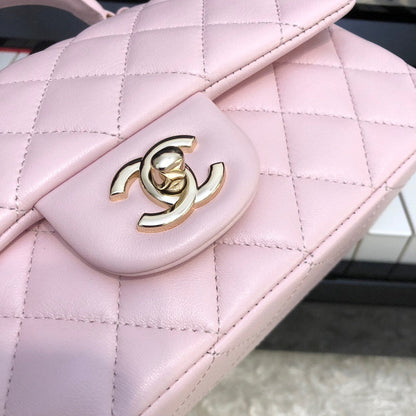 Chanel Luxury Handbag Style 562 Rovelle Bags
