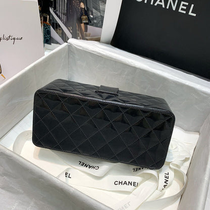 Chanel Luxury Handbag Style 564 Rovelle Bags