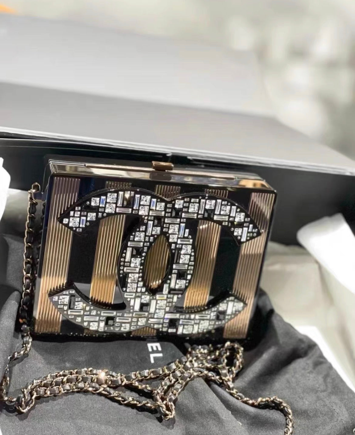 Chanel Luxury Leather Black Clutch Style 8 Rovelle Bags