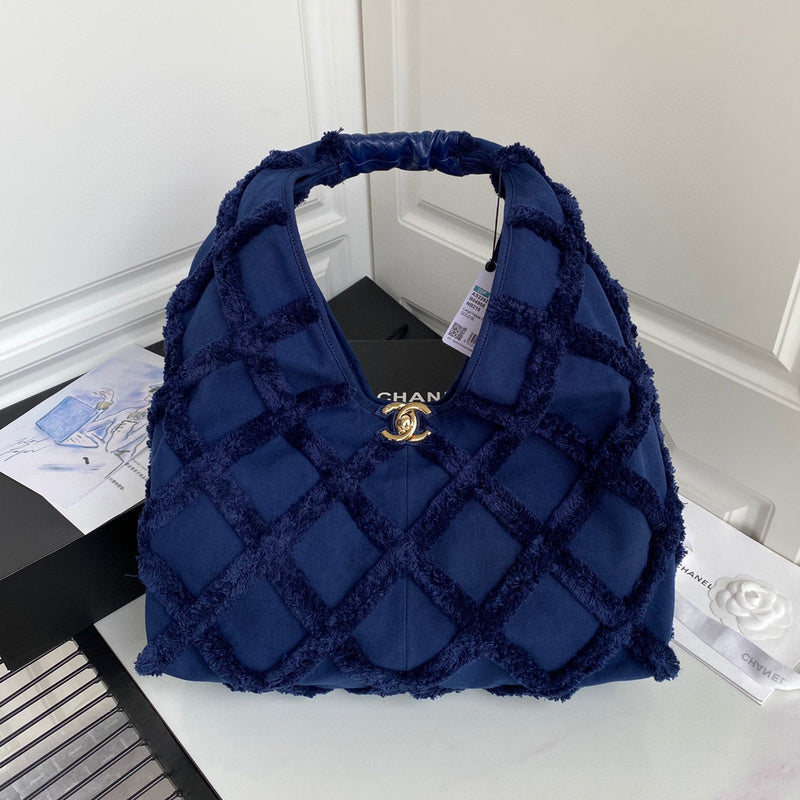 Chanel Luxury Handbag Style 584 Rovelle Bags