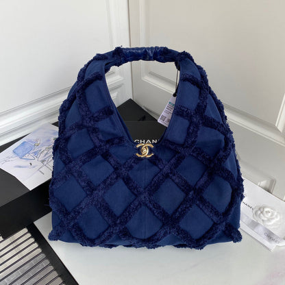Chanel Luxury Handbag Style 584 Rovelle Bags