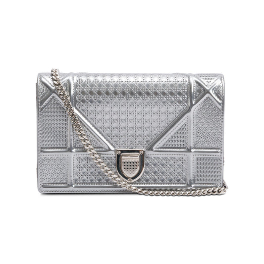 Christian Dior Metallic Silver Microcannage Patent Leather Diorama Wallet on Chain Rovelle Bags