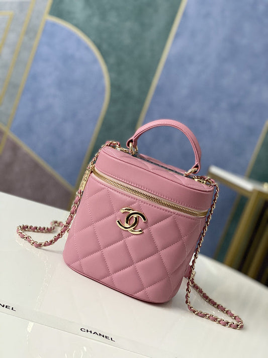 Chanel Luxury Handbag Style 656 Rovelle Bags