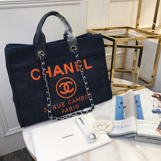 Chanel Luxury Handbag Style 556 Rovelle Bags