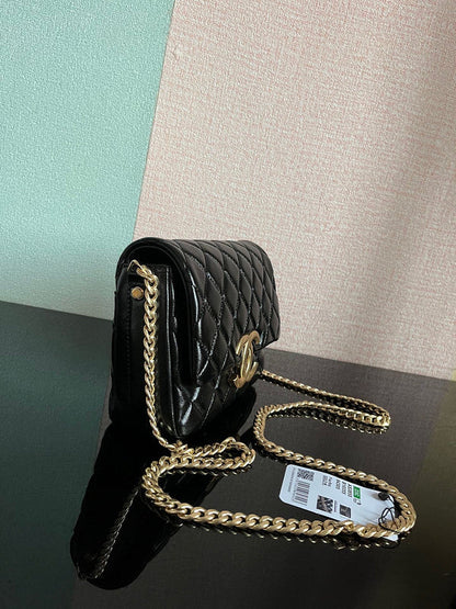 Chanel Luxury Handbag Style 39 Rovelle Bags