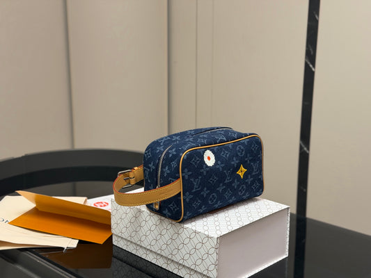 High-End Women's Fashion Handbags-15