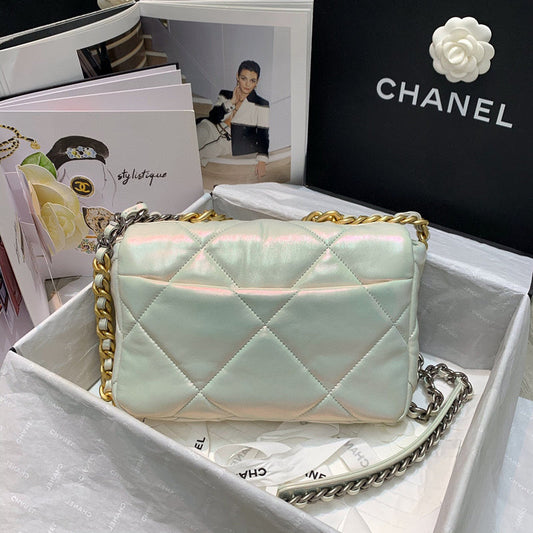 Chanel Luxury Handbag Style 588 Rovelle Bags