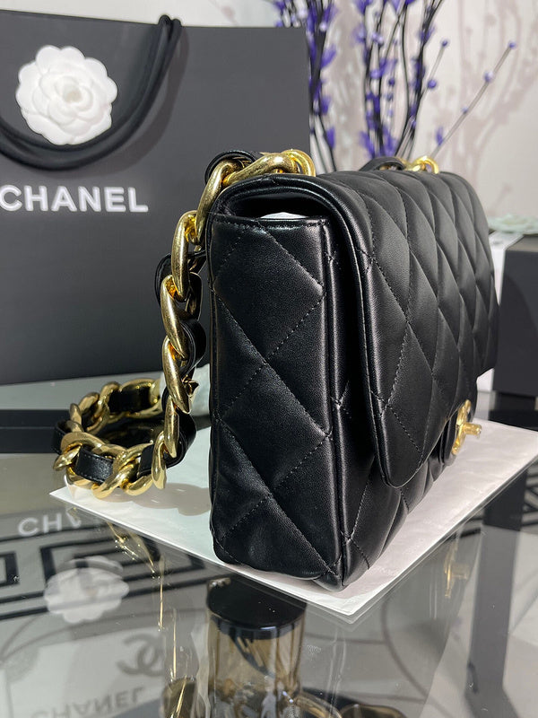 Chanel Luxury Handbag Style 62 Rovelle Bags