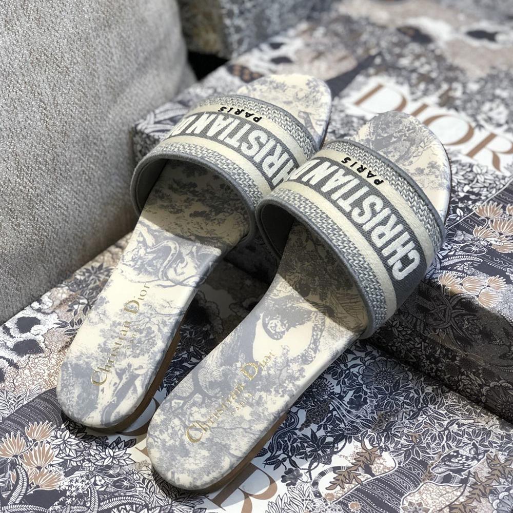 Dior Dway Slides Timeless Style Gray