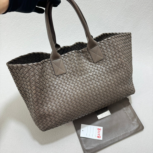 Bottega Veneta Cabat Large Intreccio Leather Tote Bag Grey 40-43cm