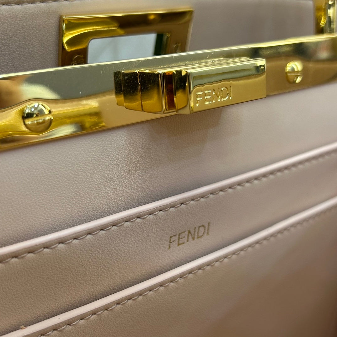 Fendi Peekaboo Medium iseeu Bag