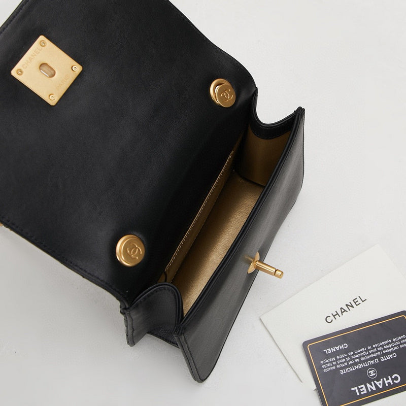 Chanel Luxury Handbag Style 642 Rovelle Bags