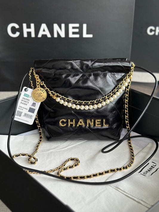 Chanel Luxury Handbag Style 72 Rovelle Bags