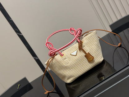 High-End Women's Fashion Handbags-18