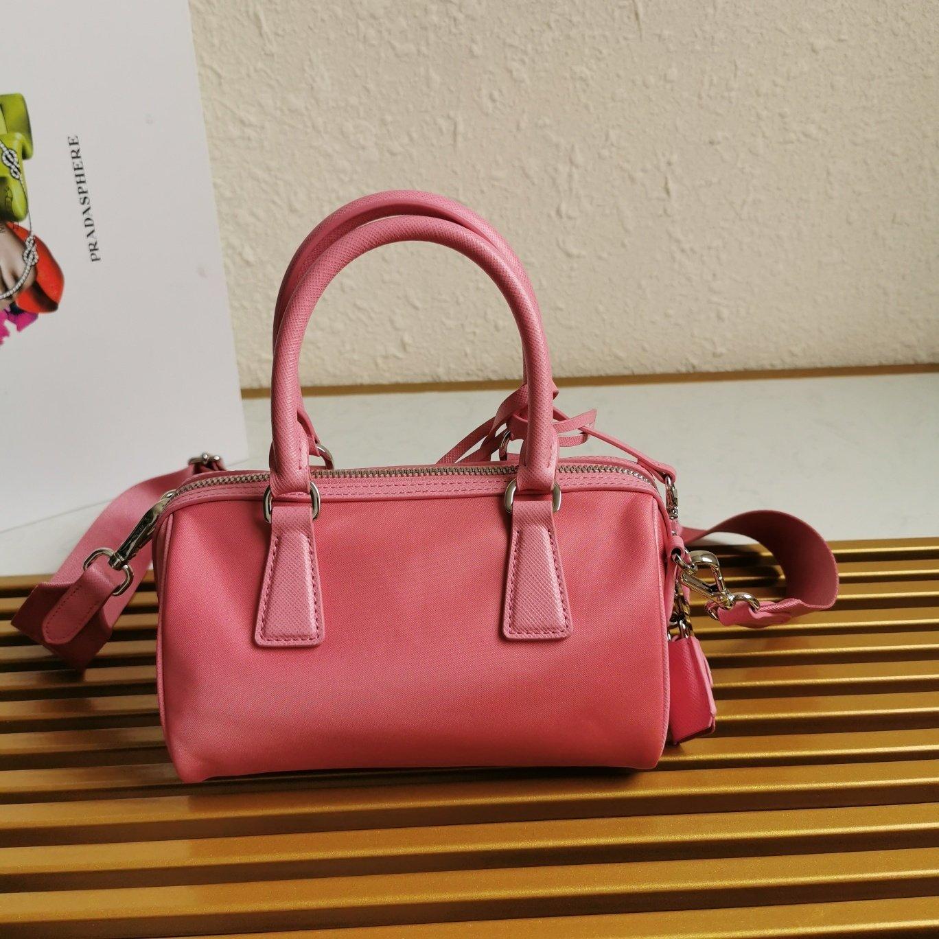 Prada Re-Edition 2005 Nylon Bag