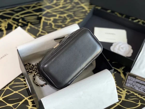 Chanel Cosmetic/Vanity Bags For Women