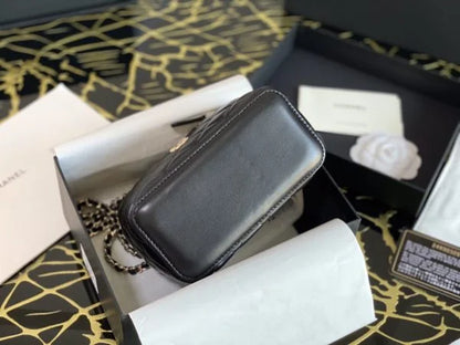 Chanel Cosmetic/Vanity Bags For Women