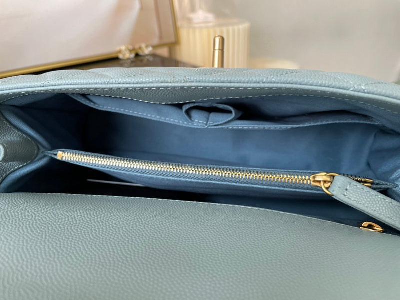 Chanel Luxury Handbag Style 654 Rovelle Bags