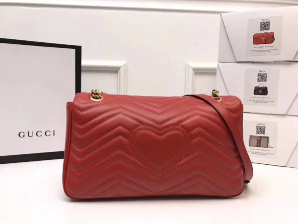 Gucci GG Marmont Matelass茅 Shoulder Bag Red