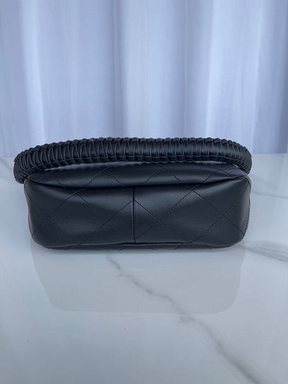 Chanel Luxury Handbag Style 367 Rovelle Bags
