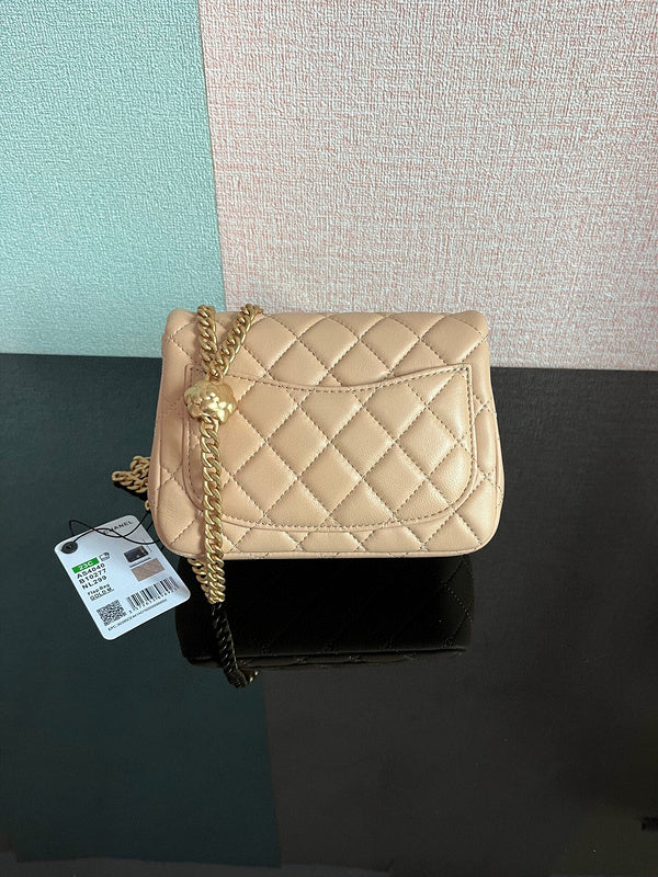 Chanel Luxury Handbag Style 82 Rovelle Bags