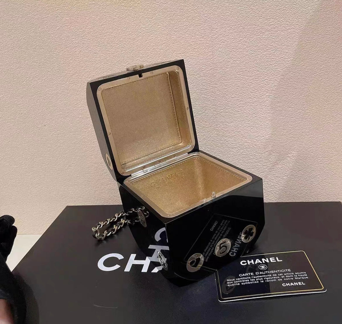 Chanel Luxury Leather Black Handbag Style 11 Rovelle Bags