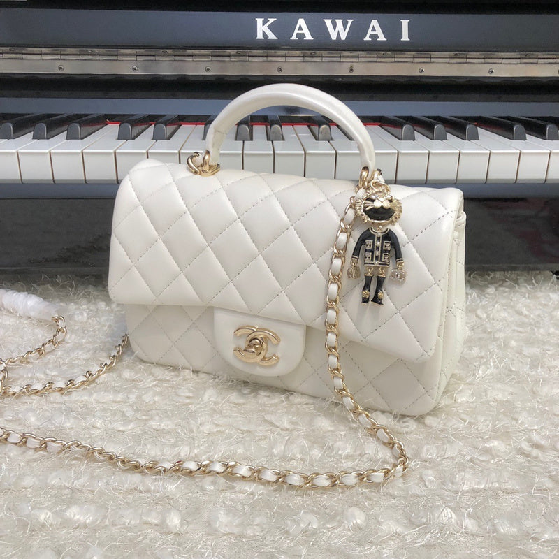 Chanel Luxury Handbag Style 558 Rovelle Bags