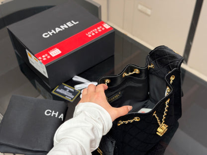 High-End Women's Fashion Handbags-17