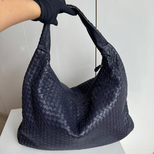 Bottega Veneta Veneta Hobo Maxi Navy Intrecciato Leather Bag 51-53cm