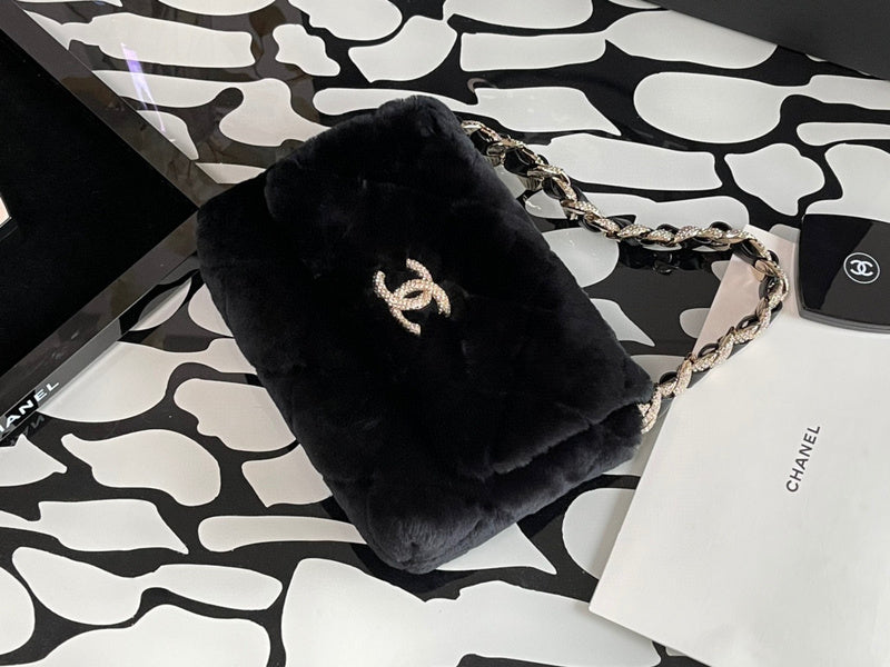 Chanel Luxury Handbag Style 592 Rovelle Bags