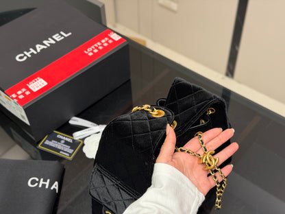 High-End Women's Fashion Handbags-17