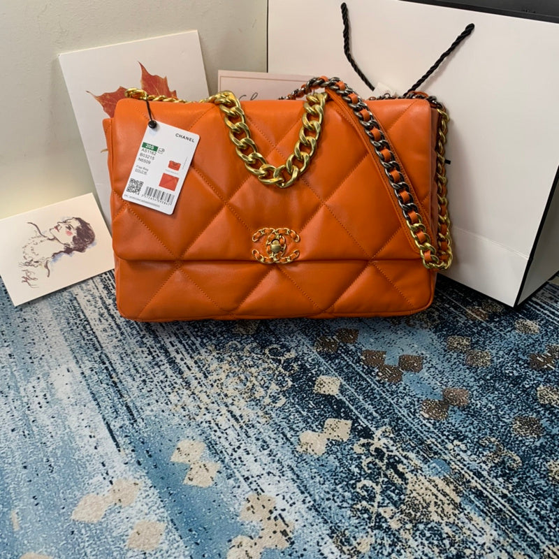 Chanel Luxury Handbag Style 568 Rovelle Bags