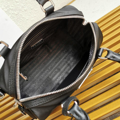 Prada Re-Edition 2005 Nylon Bag