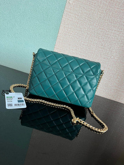 Chanel Luxury Handbag Style 51 Rovelle Bags